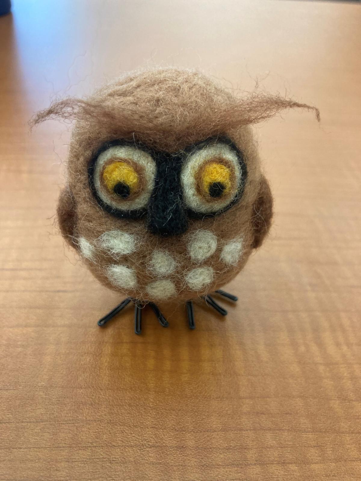 Wool owl with wire feet